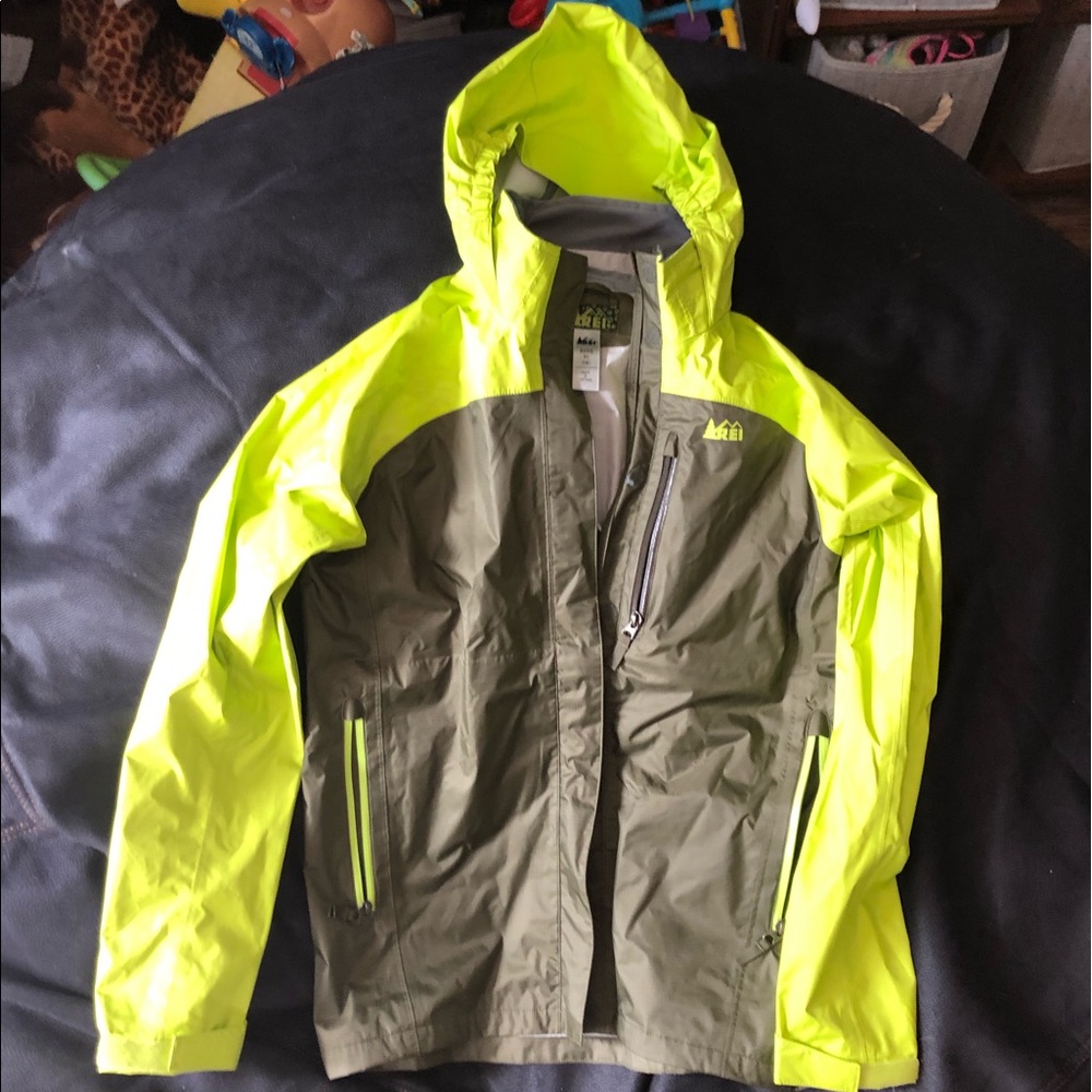 REI Co-op Rainwall Jacket: Boy’s XL / Womens SM